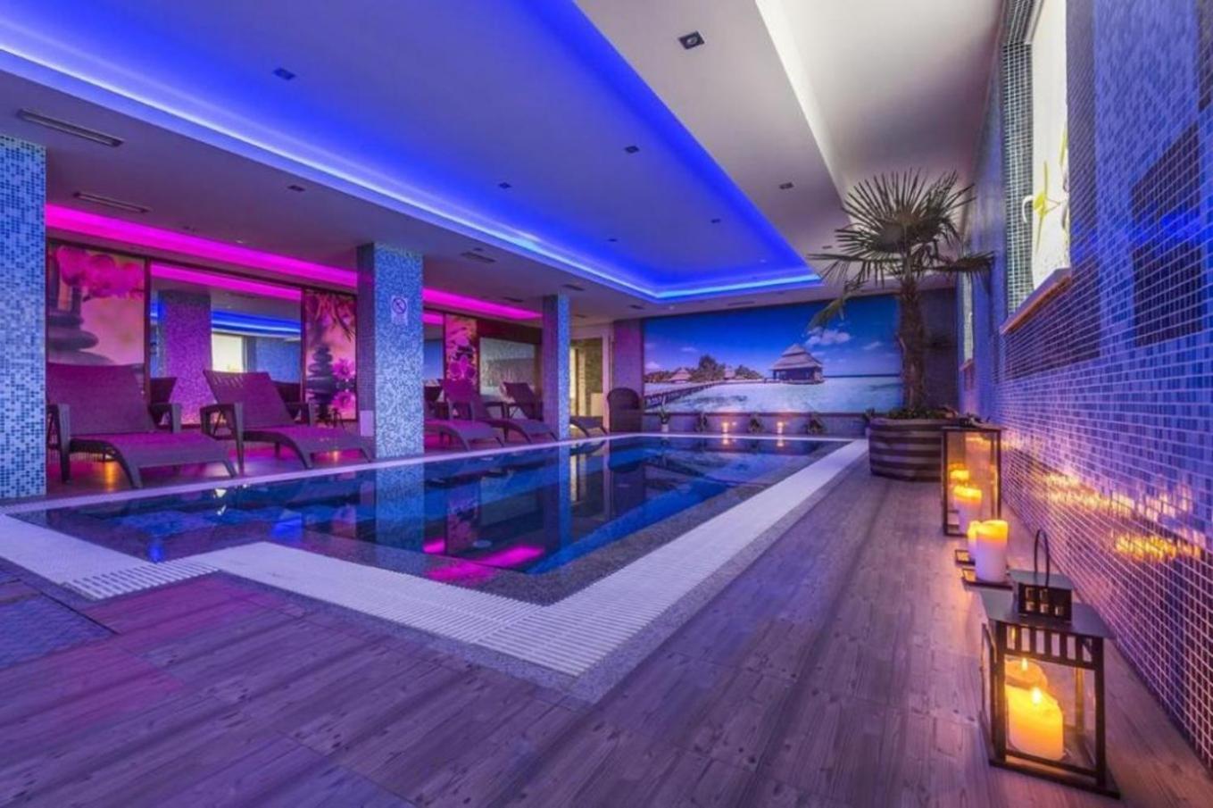 Hotel Sun Szenc Kültér fotó